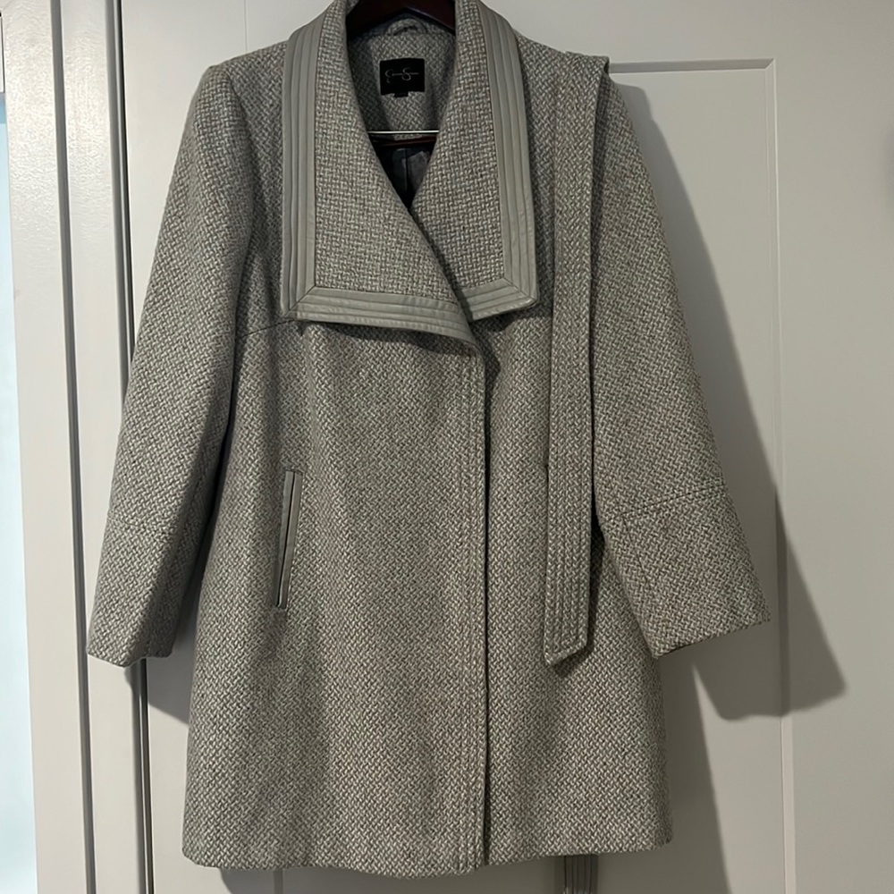 Size XL. Jessica Simpson winter coat with belt.